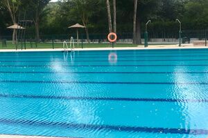 La piscina de verano abrirá julio y agosto con baño lúdico, cursos de natación y actividades matinales de ocio infantil