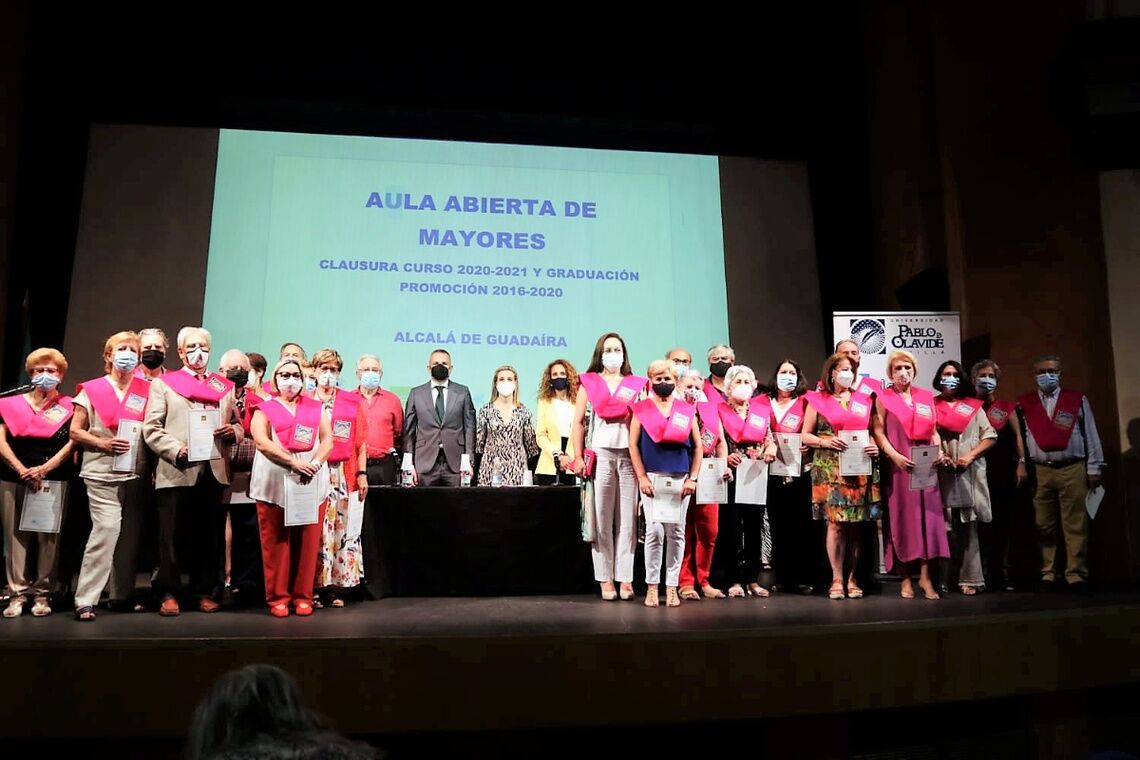 Ceremonia de clausura del curso del Aula Abierta de Mayores de la UPO en Alcalá