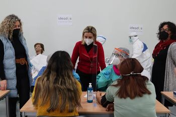 El Ayuntamiento potencia la cualificación en profesiones de alta demanda en el mercado laboral para que el paro siga bajando