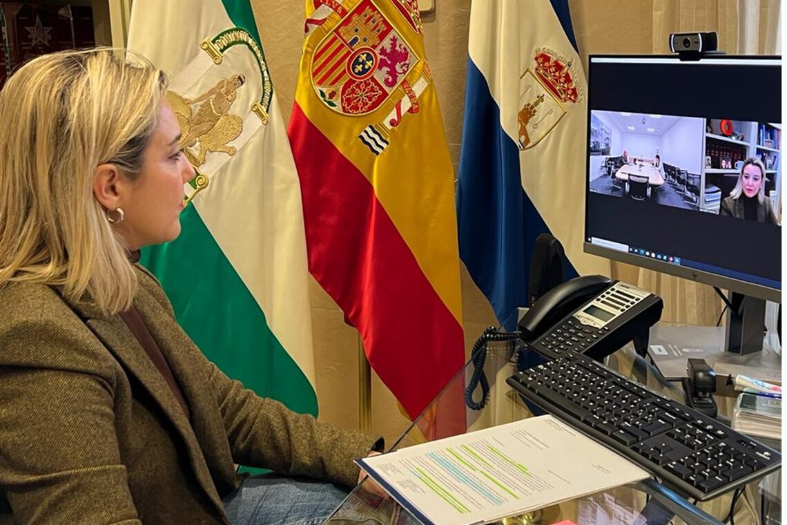 La  alcaldesa de Alcalá,  Ana Isabel Jiménez,   reclama el  mantenimiento de la actividad y el empleo en la fábrica de Santa Bárbara