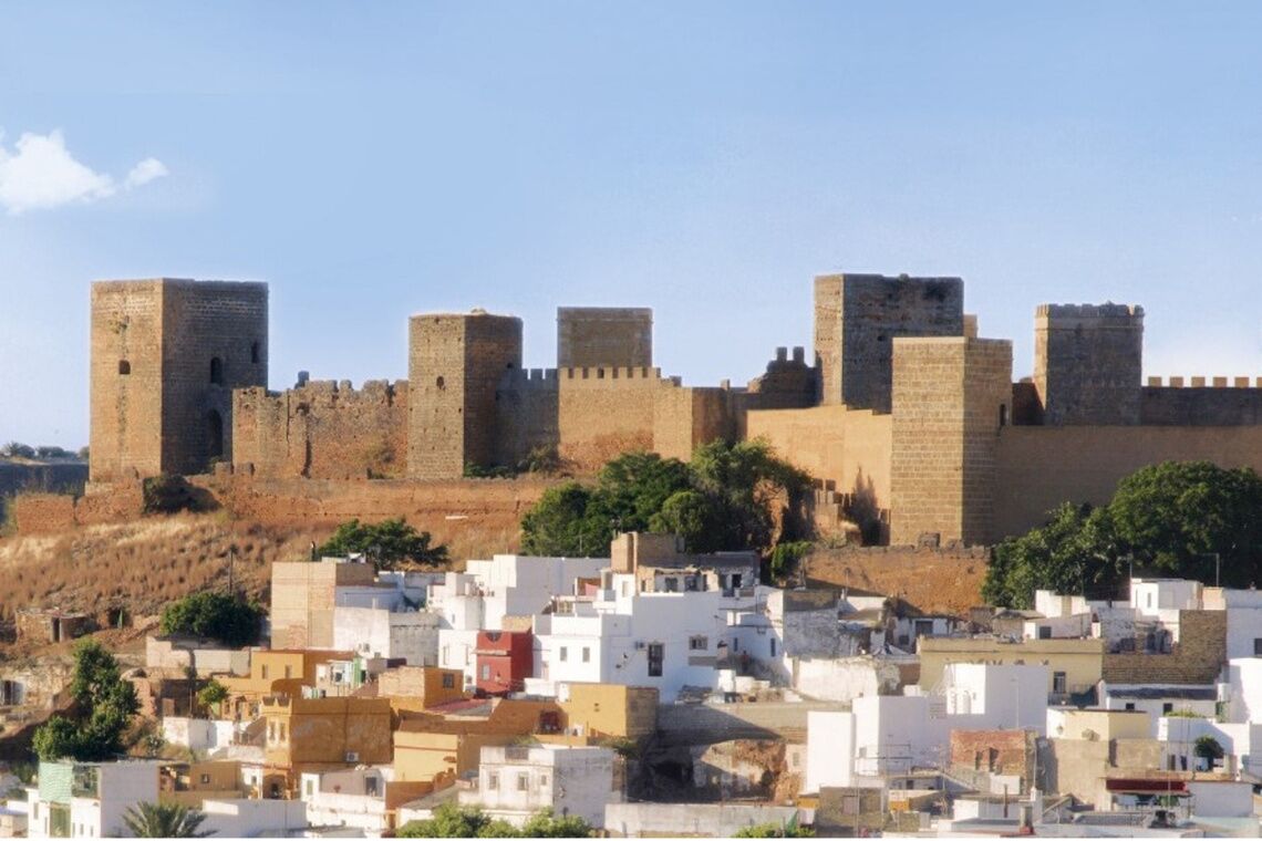 La Policía Local evita una ocupación ilegal que ponía en riesgo la muralla del Castillo