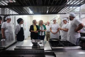 El Ayuntamiento ofrece formación teórico-práctica, prácticas empresariales y certificaciones profesionales de forma becada