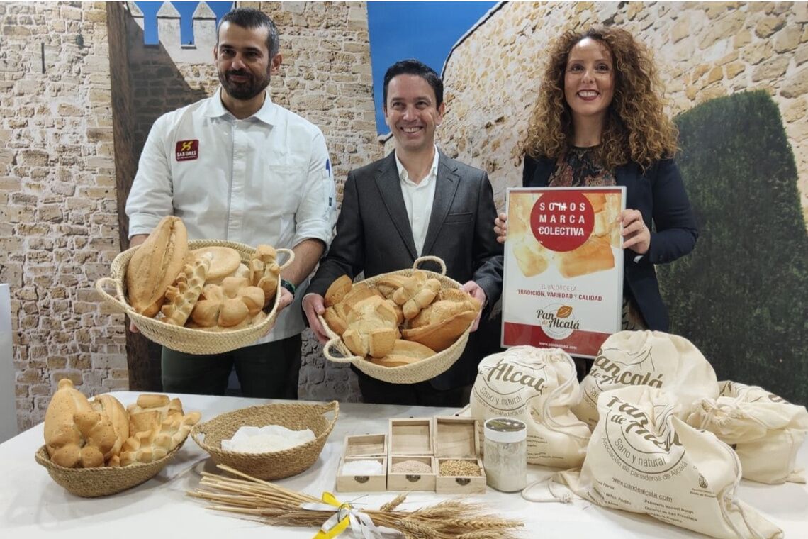 El Pan de Alcalá de Guadaíra conquista Fitur