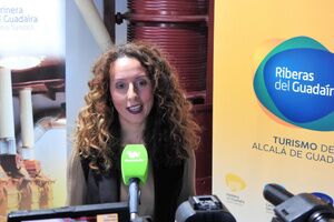 La delegada de Turismo destaca el éxito de la presencia de Alcalá de Guadaíra en Fitur