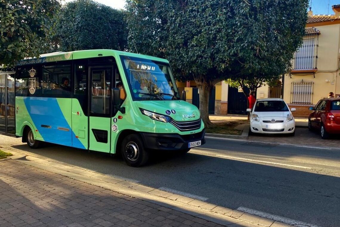 El servicio especial de autobuses urbanos de Feria contará con 3 líneas  de día y 5 de noche