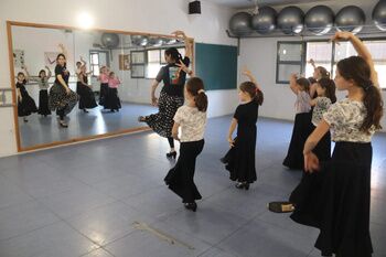 Los talleres municipales de la Universidad Popular vuelven a llenar de actividad el verano de Alcalá