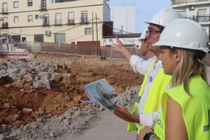 La obra en Madueño de los Aires permite aparcamientos, espacios para la juventud y zona verde en el centro