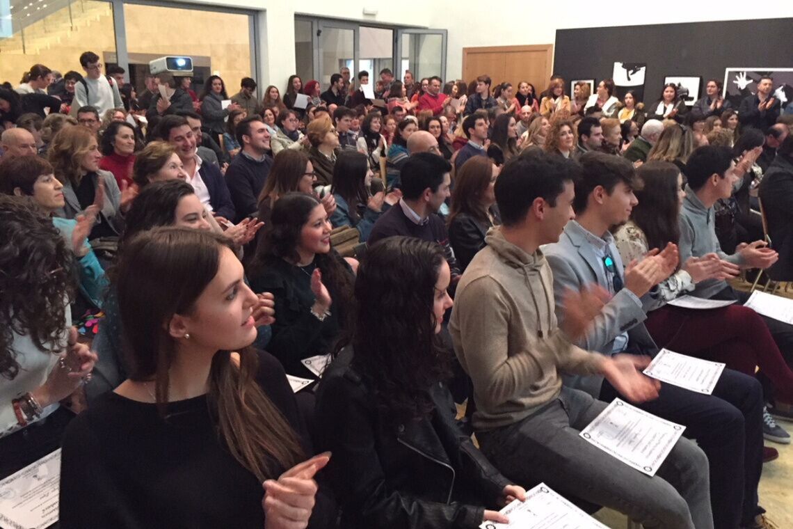 Los Premios al Mérito Académico Ciudad de Alcalá 2023 benefician a 108 estudiantes alcalareños que inician sus estudios superiores