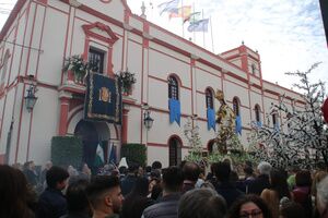 El Ayuntamiento recibe a la procesión extraordinaria de la Inmaculada