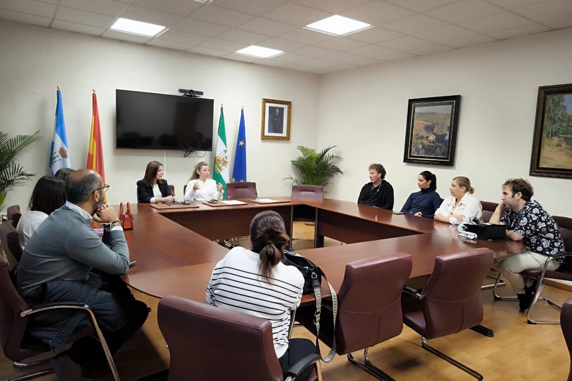 La mejor moda local estrena la primavera en Alcalá con `Siluetas de Albero 2024´