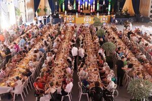 Almuerzo de convivencia para los mayores en la Feria de Alcalá