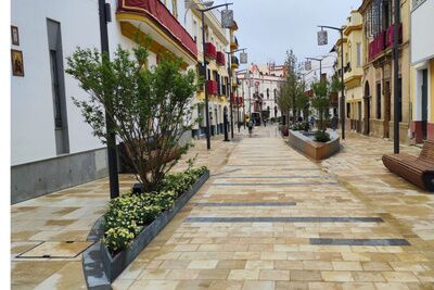 La reforma de la calle La Mina demuestra su eficacia ante las fuertes lluvias