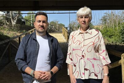 Finalizan las obras del paseo peatonal que une los parques de ribera bajo el puente de la A-392
