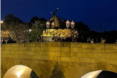 Jesús y la Virgen del Socorro recorren la médula de Alcalá