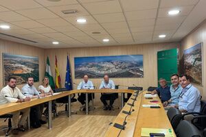 La alcaldesa solicita al Consorcio de Transporte Metropolitano y a la Junta el refuerzo de las líneas interurbanas M121 y M122