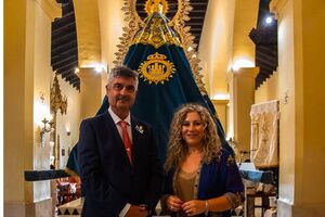 Bendecido el Manto de los Devotos de la Virgen del Águila antes del comienzo de la Novena Itinerante