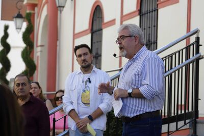 Una visita histórica al Ayuntamiento, antiguo Hospital de la Orden de San Juan de Dios, ha abierto esta mañana el ciclo ‘Paseando por Alcalá’