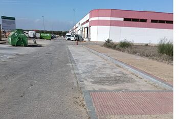 El Ayuntamiento acomete un plan extraordinario  de retirada de vertidos en los Parques Empresariales