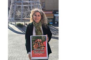 ​ Alcalá da la bienvenida a la Navidad con el encendido del alumbrado y el gran árbol en la Plaza de la Almazara