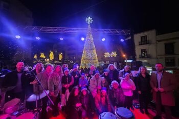 Gran fiesta del encendido del alumbrado para dar la bienvenida a una Navidad especial en Alcalá