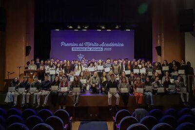 Premios al Mérito Académico: Alcalá de Guadaíra beca a más de 130 estudiantes que inician estudios superiores