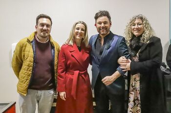 Miguel Poveda presenta en Alcalá su abrazo sonoro “El Árbol de la alegría”