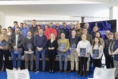La alcaldesa entrega las subvenciones por 200.000 euros a los clubes deportivos como apoyo al deporte local