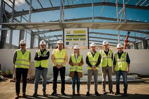 ​Las obras de la construcción de la cubierta en la pista deportiva del Complejo de Pablo VI se encuentran al 50 % de su ejecución