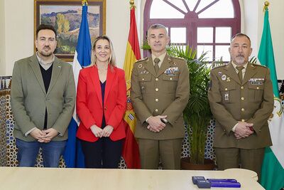 El Ayuntamiento de Alcalá firma con el Ministerio de Defensa la cesión al municipio de las parcelas más significativas del yacimiento arqueológico de Gandul para su puesta en valor