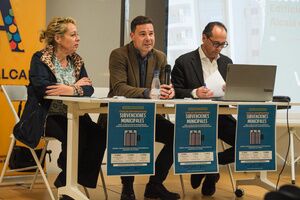 VIVE ALCALÁ atiende las demandas de más de un centenar de bloques de pisos en las jornadas sobre subvenciones para ascensores