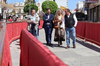 ​ Alcalá recibe la Semana Santa con la puesta a punto de los palcos de su Carrera Oficial y sus calles engalanadas