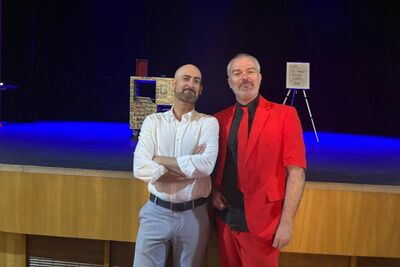 Medio millar de escolares se adentran en la literatura clásica a través de la magia