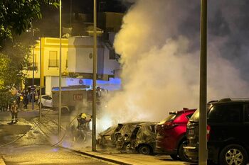 El Ayuntamiento destaca la inmediatez de los servicios de seguridad en el incendio de vehículos la pasada madrugada