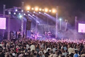 Pastora Soler y Paco Candela ofrecen conciertos en la preferia de Alcalá de Guadaíra