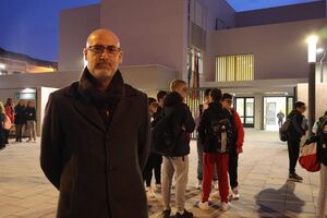 El Ayuntamiento aprueba la cesión de una nave industrial para las prácticas del ciclo formativo de construcción del IES Hienipa