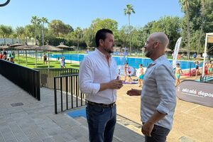 Medio millar de escolares disfrutan de la piscina de verano esta semana​