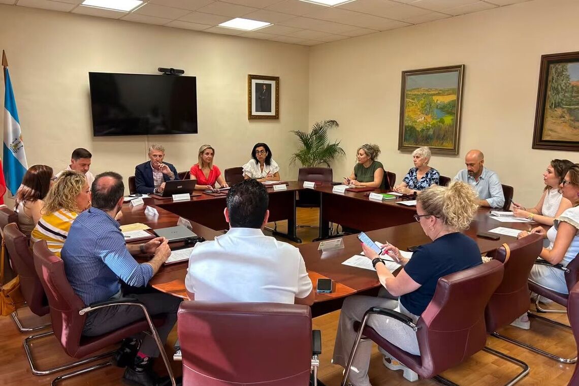 El Gobierno Local aprueba un contrato de suministro de vehículos destinados a la mejora de la prestación de los servicios públicos