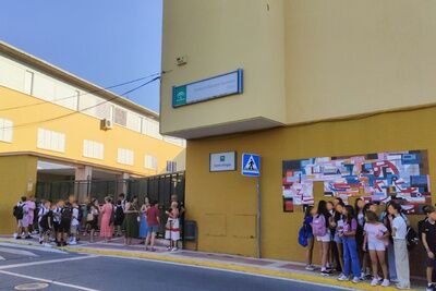 Cerca de 5.500 estudiantes inician hoy el curso de secundaria