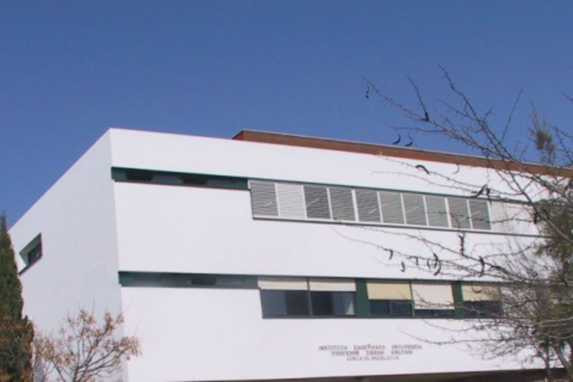 EL AYUNTAMIENTO CEDE UNA PARCELA PARA QUE EL IES TIERNO GALVÁN DESARROLLE UN PROGRAMA DE AUXILIAR DE VIVEROS, JARDINES Y PARQUES
