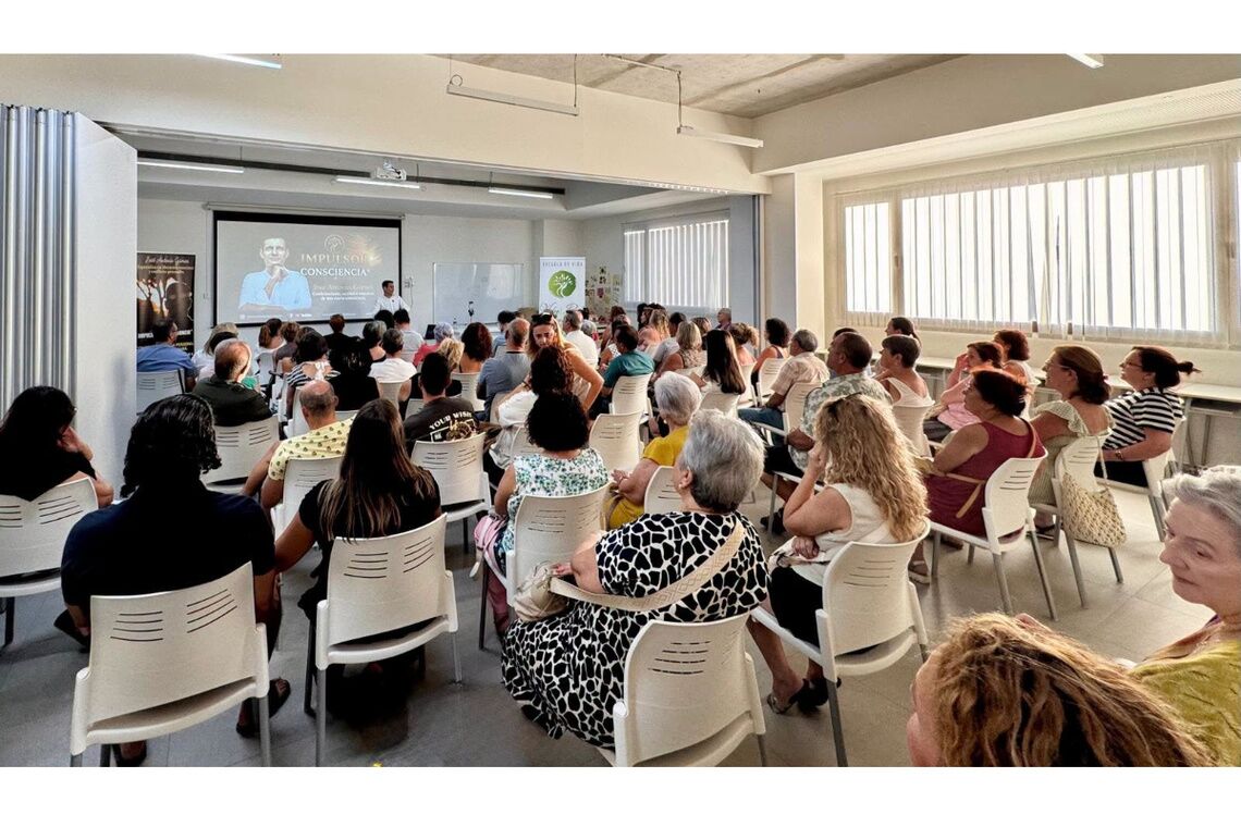El Ayuntamiento programa hasta junio conferencias gratuitas de desarrollo personal de la mano del especialista en consciencia José Antonio Gómez